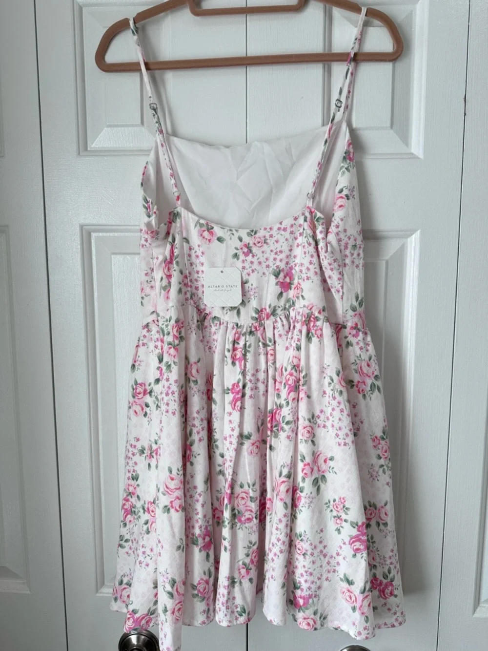 Altar'd State White Floral Mini Dress with Pink Roses, Pockets, size Large - Picture 6 of 10